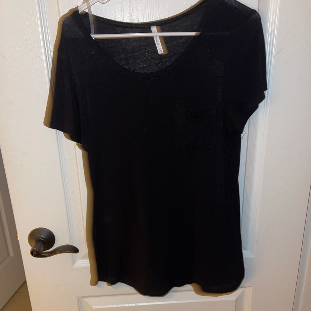 Black pocket T-shirt